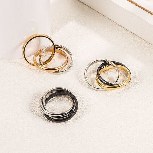 with side stones european in 925 sterling silver tricolor ring women's classic brand luxury couple jewelry party gift 230224
with side stones european in 925 sterling silver tricolor ring women's classic brand luxury couple jewelry party gift 230224