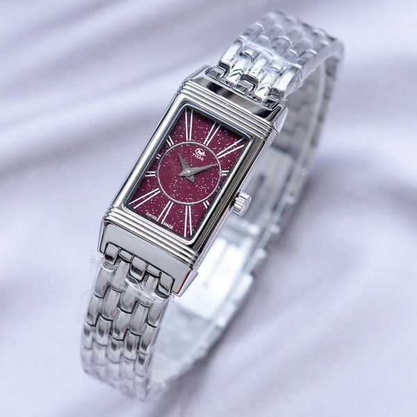 ladies fashion diamond watch noble and elegant stainless steel made durable waterproof watch, Slivery;golden
ladies fashion diamond watch noble and elegant stainless steel made durable waterproof watch, Slivery;golden