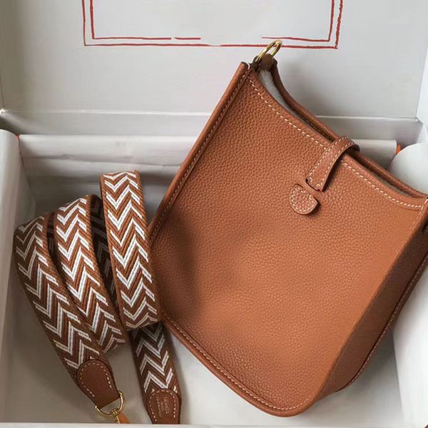 designer luxury handbags straps shoulder bag tote bags fashion crossbody hollow out storage handbag genuine leather bag women
designer luxury handbags straps shoulder bag tote bags fashion crossbody hollow out storage handbag genuine leather bag women