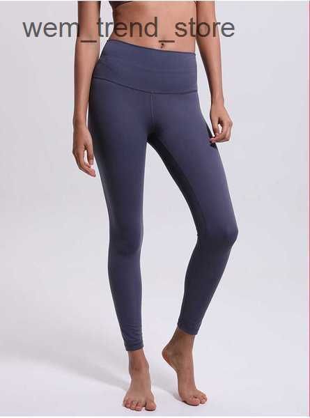 new style l- l-85 naked material women yoga pants solid color sports gym wear leggings high waist elastic fitness lady overall tights workou, Black;white
new style l- l-85 naked material women yoga pants solid color sports gym wear leggings high waist elastic fitness lady overall tights workou, Black;white