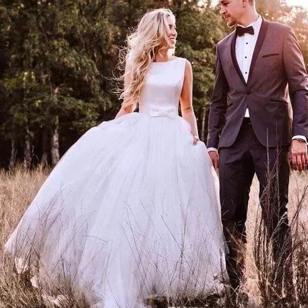 elegant simple tull a line beach wedding dress backless satin wedding bridal gown, White
elegant simple tull a line beach wedding dress backless satin wedding bridal gown, White