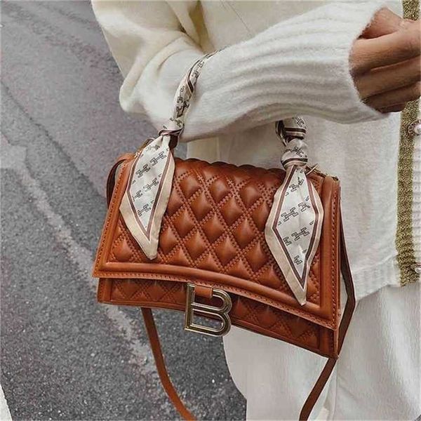 handbag 2023 new bag diagonal cross red square diamond lattice embroidered thread chain
handbag 2023 new bag diagonal cross red square diamond lattice embroidered thread chain