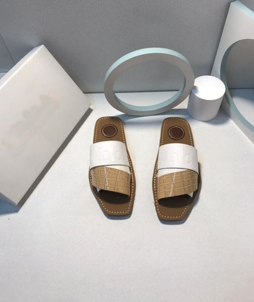2023 luxury slippers designer women woody flat mules sandals slides bicolor leather women outdoor beach slipper shoes size 35-42, Black
2023 luxury slippers designer women woody flat mules sandals slides bicolor leather women outdoor beach slipper shoes size 35-42, Black