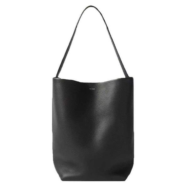 the shopping bags row leather large capacity commuter tote wholesale high level cowhide bucket one shoulder handbag women handbags
the shopping bags row leather large capacity commuter tote wholesale high level cowhide bucket one shoulder handbag women handbags