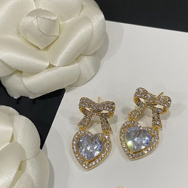 2023 luxury stud works like a charm jewelry love earrings fashion designer love crystal diamond bow stud simple big name everything stylish, Golden
2023 luxury stud works like a charm jewelry love earrings fashion designer love crystal diamond bow stud simple big name everything stylish, Golden