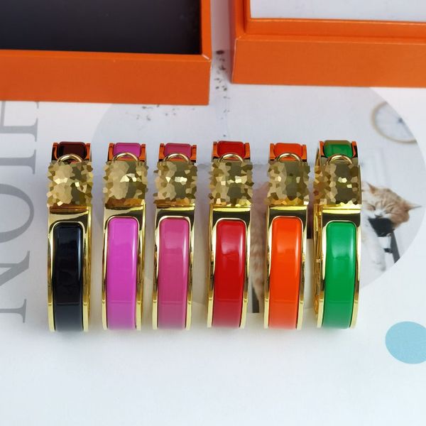 12mm enamel clic bangle for women charm bracelets new version lock color, Golden;silver
12mm enamel clic bangle for women charm bracelets new version lock color, Golden;silver