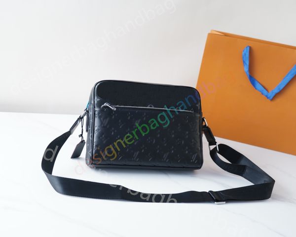 handbags men genuine leather trio messenger bags luxury embossing shoulder bag make up designer handbag tote bag purse crossbody totes desig
handbags men genuine leather trio messenger bags luxury embossing shoulder bag make up designer handbag tote bag purse crossbody totes desig