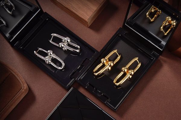 mixed simple 18k gold silver dangle jewelry plated 925 silver earrings luxury brand designers letters famous for woman wedding party wholesa
mixed simple 18k gold silver dangle jewelry plated 925 silver earrings luxury brand designers letters famous for woman wedding party wholesa