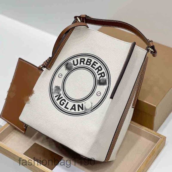 bag new luxury designer handbags burbrerys leather bag womens 2023 new summer versatile highgrade canvas small round bag single shoulder mes
bag new luxury designer handbags burbrerys leather bag womens 2023 new summer versatile highgrade canvas small round bag single shoulder mes