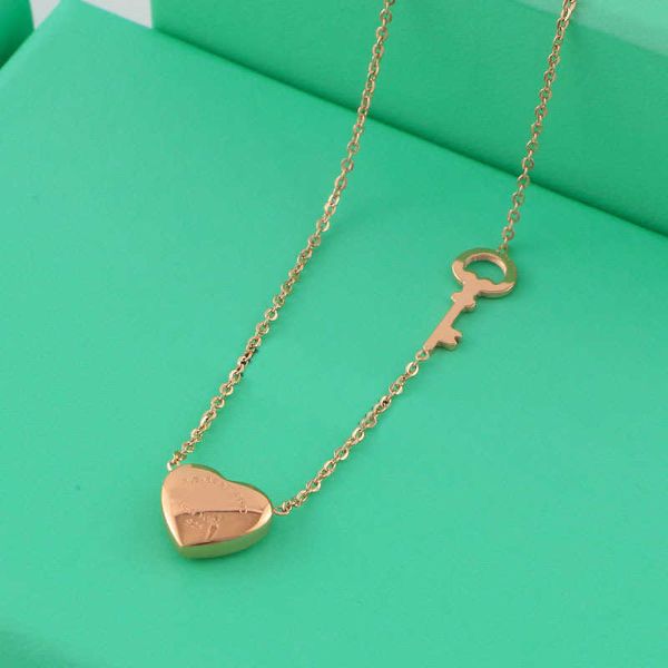 t family light luxury love brand bracelet ins style simple headwear key pendant peach necklace, Black
t family light luxury love brand bracelet ins style simple headwear key pendant peach necklace, Black