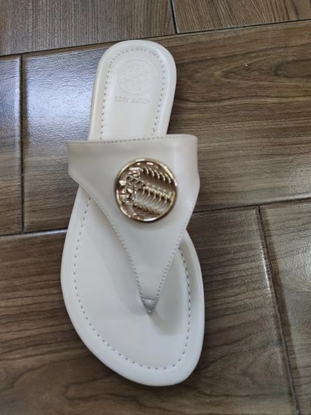 luxury sandal women sandals hollow out logo flat slippers sandal studded girl shoes arrivel platform slides lady flip flops, Black
luxury sandal women sandals hollow out logo flat slippers sandal studded girl shoes arrivel platform slides lady flip flops, Black