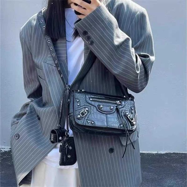 crossbody bag female 2023 autumn and winter new niche flap biker bag crocodile shoulder bag
crossbody bag female 2023 autumn and winter new niche flap biker bag crocodile shoulder bag
