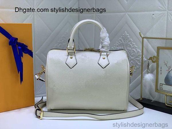 shoulder bags 2022 new famous designer's women's bag single shoulder portable diagonal straddle chain leather embossing 59273 0224
shoulder bags 2022 new famous designer's women's bag single shoulder portable diagonal straddle chain leather embossing 59273 0224