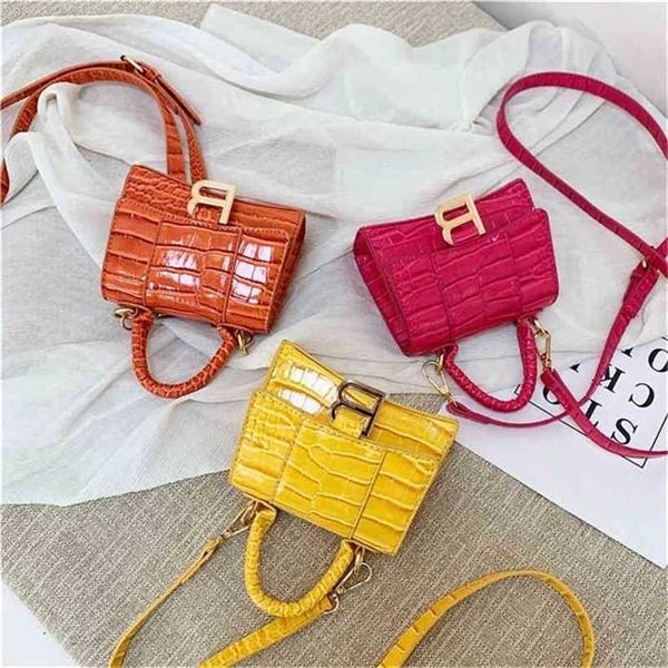 handbag 2023 new bag red black leisure messenger black crocodile pattern square
