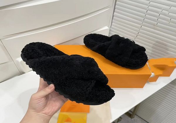 woman leather slippers with box size 35-41 women wool slipper lady casual shoes many colors, Black
woman leather slippers with box size 35-41 women wool slipper lady casual shoes many colors, Black