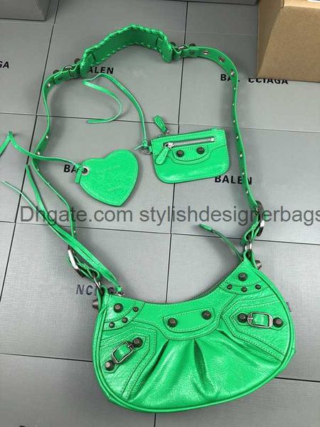 shoulder bags the new motorcycle crossbody bag luxury designers le cagole half moon women's mens tote with mirror purses pochette handb
shoulder bags the new motorcycle crossbody bag luxury designers le cagole half moon women's mens tote with mirror purses pochette handb