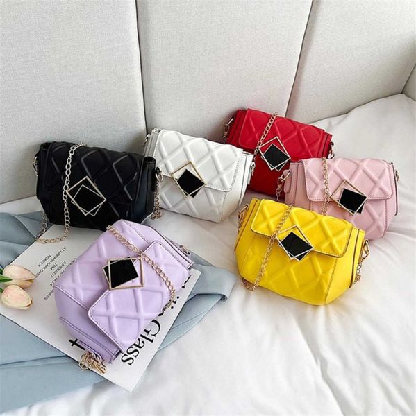 bag 2022 new high sense of design trend chain single shoulder cross-body bag women's popular fashion bags
bag 2022 new high sense of design trend chain single shoulder cross-body bag women's popular fashion bags