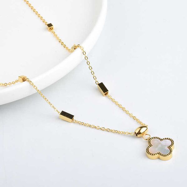 live ins cool wind light luxury clover necklace female simple mud diamond snake bone chain design, Silver
live ins cool wind light luxury clover necklace female simple mud diamond snake bone chain design, Silver