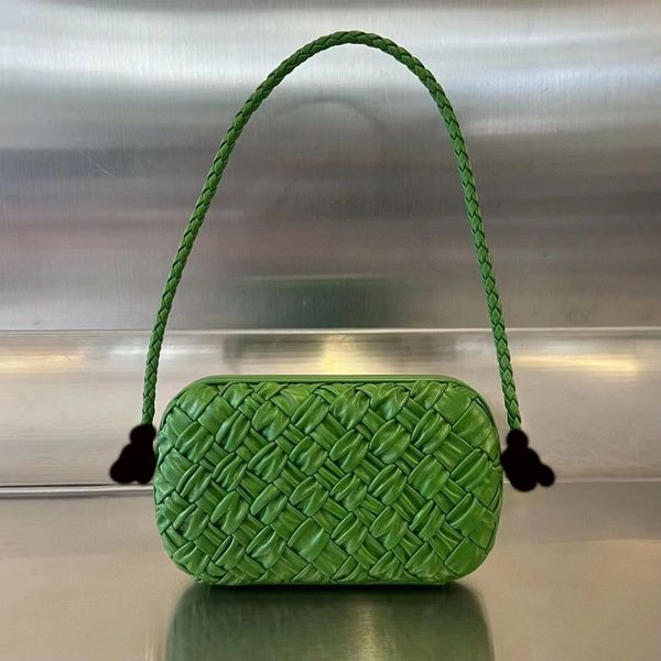 women's bag high-end quality fashion casual simple shoulder bag model 717623
women's bag high-end quality fashion casual simple shoulder bag model 717623