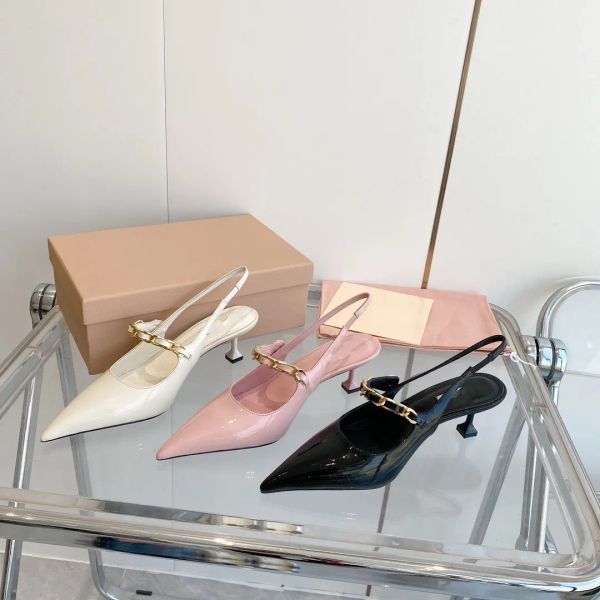 2023 early spring sandals pointed single shoe with slipper cat heel bow patent leather stiletto heel chain temperament lady mary jane diamon, Black
2023 early spring sandals pointed single shoe with slipper cat heel bow patent leather stiletto heel chain temperament lady mary jane diamon, Black