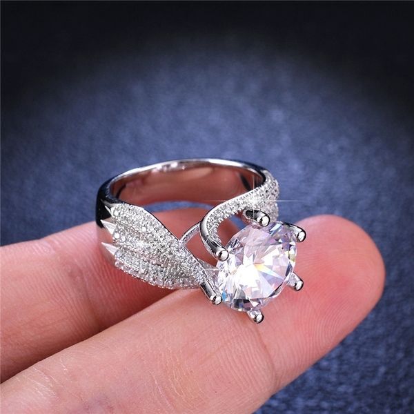 with side stones 5 0 luxury d color s925 silver 18k white gold rings for engagement wedding woman jewelry high ring 230223
with side stones 5 0 luxury d color s925 silver 18k white gold rings for engagement wedding woman jewelry high ring 230223
