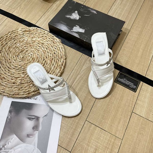2023 women thong sheepskin slippers diamond chain star sandal designer flat summer shoes brand slides beach flip flops fashion metal c buckl, Black
2023 women thong sheepskin slippers diamond chain star sandal designer flat summer shoes brand slides beach flip flops fashion metal c buckl, Black