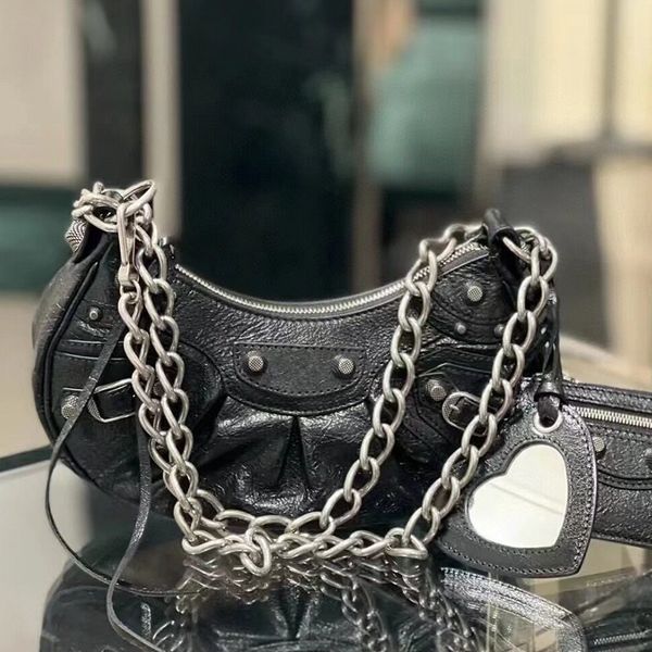 evening bags fashionable armpit luxury cowhide leather senior designer soft motorcycle bag brand cross body shoulder bag 230223
evening bags fashionable armpit luxury cowhide leather senior designer soft motorcycle bag brand cross body shoulder bag 230223