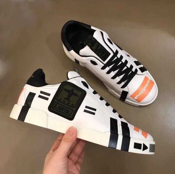 luxurious men women sneakers shoes nappa leather sporty leather light rubber sole trainer brand nice casual graffiti wholesale skateboard wa, Black
luxurious men women sneakers shoes nappa leather sporty leather light rubber sole trainer brand nice casual graffiti wholesale skateboard wa, Black