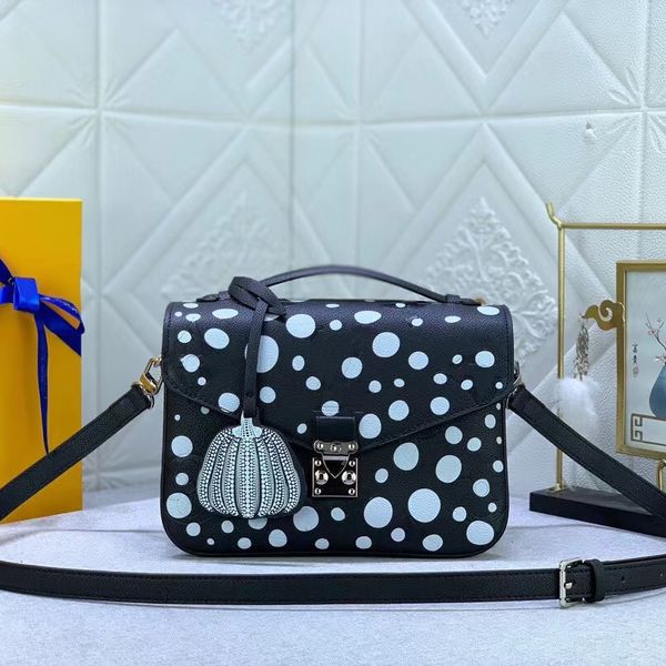 2023 dauphine fashion bags shoulder women's handbag designer brand messenger bag wallet louise purse vutton crossbody viuton bag
2023 dauphine fashion bags shoulder women's handbag designer brand messenger bag wallet louise purse vutton crossbody viuton bag