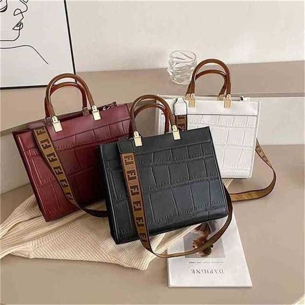 22% off handbag 2023 new bag luxury women tote messenger
22% off handbag 2023 new bag luxury women tote messenger