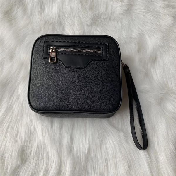 2021 women's travel toiletry pouch protection makeup clutch women genuine leather waterproof cosmetic bags for women dust b256m
2021 women's travel toiletry pouch protection makeup clutch women genuine leather waterproof cosmetic bags for women dust b256m