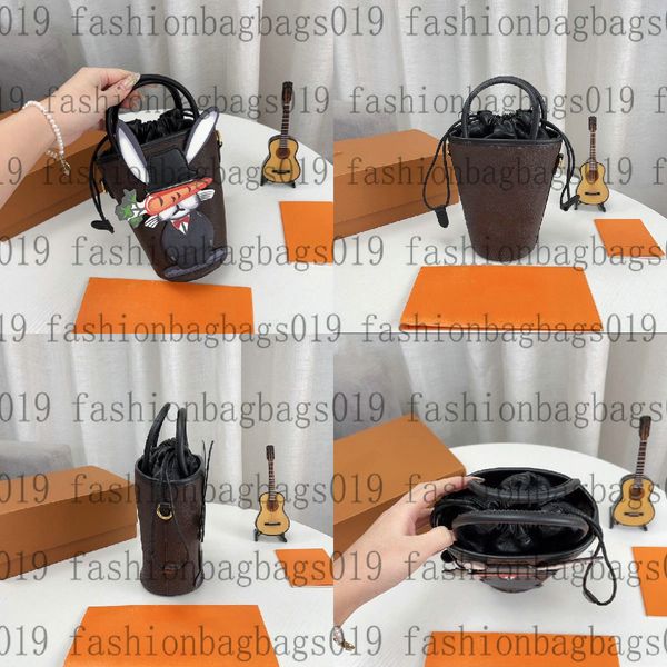women designer rabbit fianne mini mobile phone bag drawstring bucket cross body shaped tote pocket bunny handbag luxurys bags luxury organ p
women designer rabbit fianne mini mobile phone bag drawstring bucket cross body shaped tote pocket bunny handbag luxurys bags luxury organ p