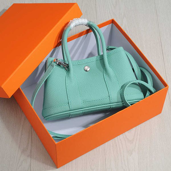wholesale original party garden home tote bags online shop 2023 new leather womens bag with one shoulder diagonal cross tote versatile garde
wholesale original party garden home tote bags online shop 2023 new leather womens bag with one shoulder diagonal cross tote versatile garde