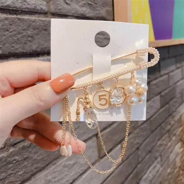 classic design brooches crystal bow flower pearl camellia pins lapel pin collar clips broches jewelry2189, Gray
classic design brooches crystal bow flower pearl camellia pins lapel pin collar clips broches jewelry2189, Gray
