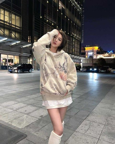 saint michael's hand-painted graffiti made old and damaged plush hoodie fog high-street casual sweater, Black
saint michael's hand-painted graffiti made old and damaged plush hoodie fog high-street casual sweater, Black