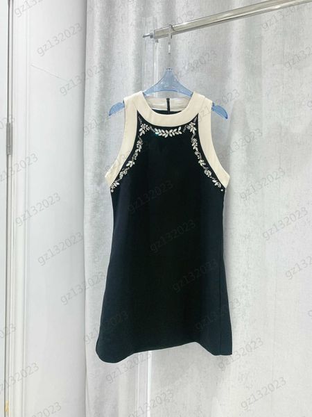 luxury dress floral drill embroidery decoration bump color edge sleeveless vest dresses imported silk satin material back neck bow maxiskit, Black;gray
luxury dress floral drill embroidery decoration bump color edge sleeveless vest dresses imported silk satin material back neck bow maxiskit, Black;gray