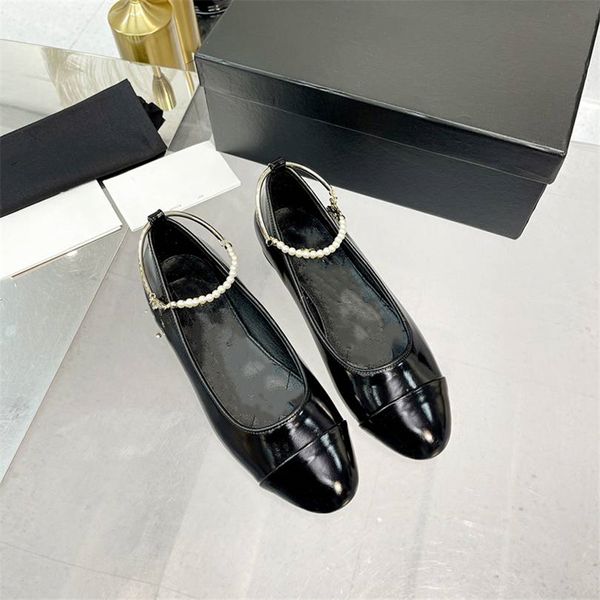 fashion dress shoes channel women leather high heel metal buckle letter logo wedding party business casual flat shoes 04-06, Black
fashion dress shoes channel women leather high heel metal buckle letter logo wedding party business casual flat shoes 04-06, Black