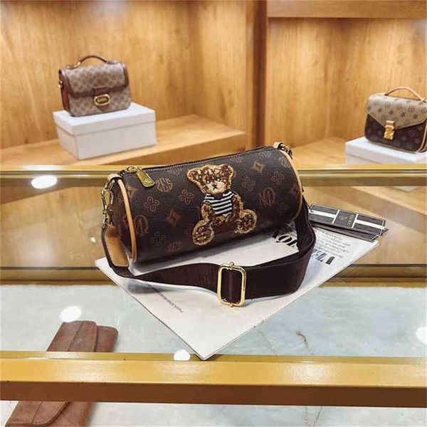 handbag 2023 new bag female minority texture old flower broadband shoulder cylinder pillow messenger
handbag 2023 new bag female minority texture old flower broadband shoulder cylinder pillow messenger