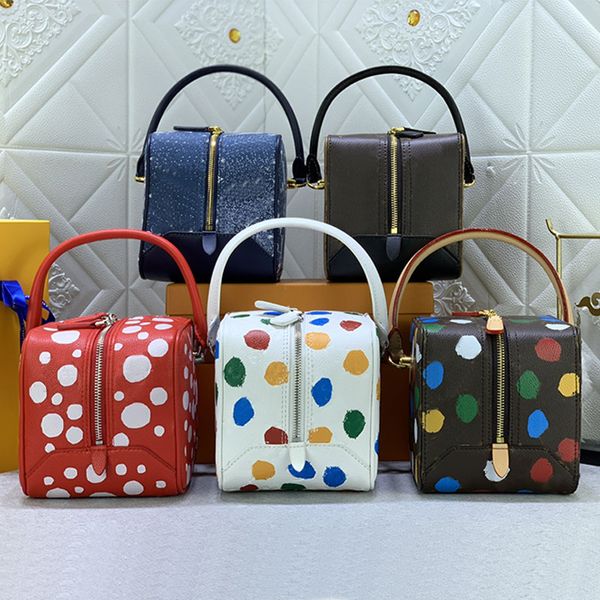 chain toiletry bag women mini handbags 3d painted dots print cosmetic bag tote makeup bag square designer wash bags canvas genuine leather s
chain toiletry bag women mini handbags 3d painted dots print cosmetic bag tote makeup bag square designer wash bags canvas genuine leather s