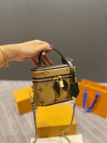 23ss spring and summer new bucket bag designer unique classic women's makeup bag square small shape m45165 pm neonoe printed handbag pa
23ss spring and summer new bucket bag designer unique classic women's makeup bag square small shape m45165 pm neonoe printed handbag pa