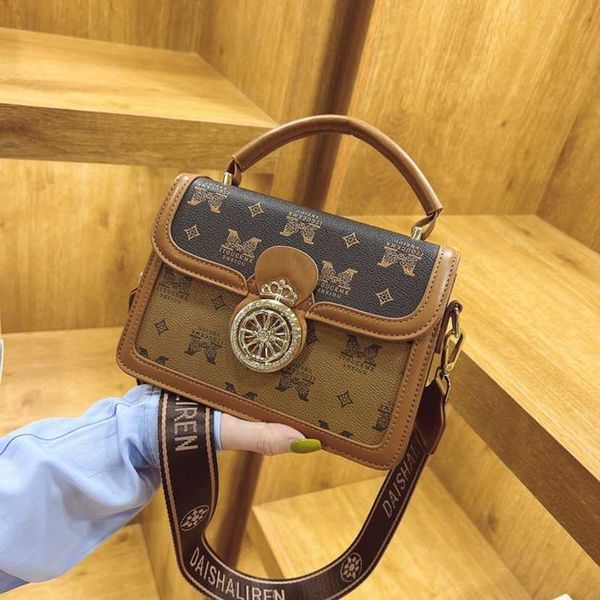 fashion shoulder bags 2023 small women's texture messenger small square versatile broadband shoulder bag trend 60%off simple handbags w
fashion shoulder bags 2023 small women's texture messenger small square versatile broadband shoulder bag trend 60%off simple handbags w