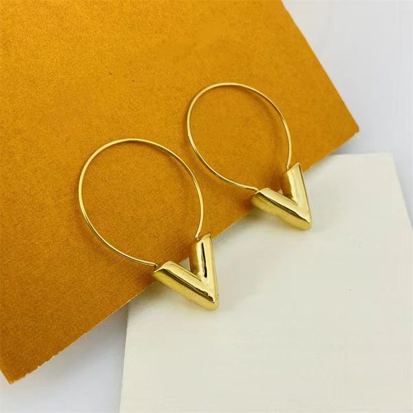 classic lock v-shaped charm earrings earring studded with diamonds women's gold titanium steel luxury designer letter gift wedding non-, Golden
classic lock v-shaped charm earrings earring studded with diamonds women's gold titanium steel luxury designer letter gift wedding non-, Golden