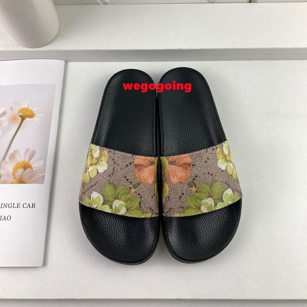 big size 36-48 slippers for men women pantoufle floral wolf tiger embroidery flat designer slides summer outdoor house beach shoes scuffs dh, Black
big size 36-48 slippers for men women pantoufle floral wolf tiger embroidery flat designer slides summer outdoor house beach shoes scuffs dh, Black
