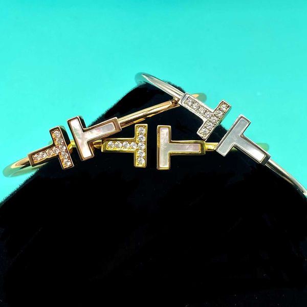premium tiffay double t bracelet light luxury versatile fashion trend s925 sterling silver diamond white fritillaria open xgyl, Golden;silver
premium tiffay double t bracelet light luxury versatile fashion trend s925 sterling silver diamond white fritillaria open xgyl, Golden;silver
