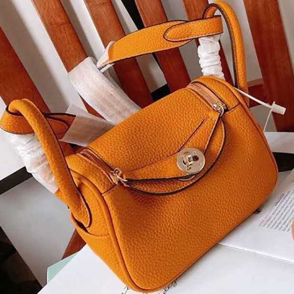h lind pillow bag 2023 new layer cowhide litchi pattern lindi bag doctor leather women s one shoulder hand medicine
h lind pillow bag 2023 new layer cowhide litchi pattern lindi bag doctor leather women s one shoulder hand medicine