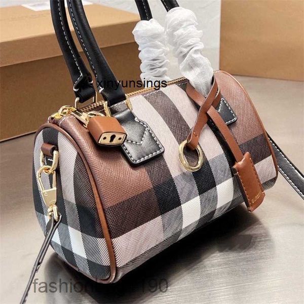 bag new luxury designer bags burbrery 2023 new women's autumn classic checked boston mini pillow one shoulder messenger bag hand i8nc
bag new luxury designer bags burbrery 2023 new women's autumn classic checked boston mini pillow one shoulder messenger bag hand i8nc