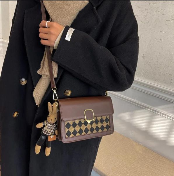 shoulder bags unique bag design retro woolen square & elegant messenger width 20.5cm height 15cm thickness 8cm
shoulder bags unique bag design retro woolen square & elegant messenger width 20.5cm height 15cm thickness 8cm