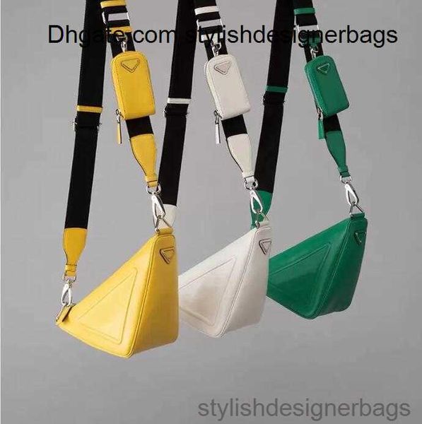 designer shoulder bags triangle pure color purse style two-in-one fashion bag high-quality soft leather pocket with wallet wide strap 0224v2
designer shoulder bags triangle pure color purse style two-in-one fashion bag high-quality soft leather pocket with wallet wide strap 0224v2
