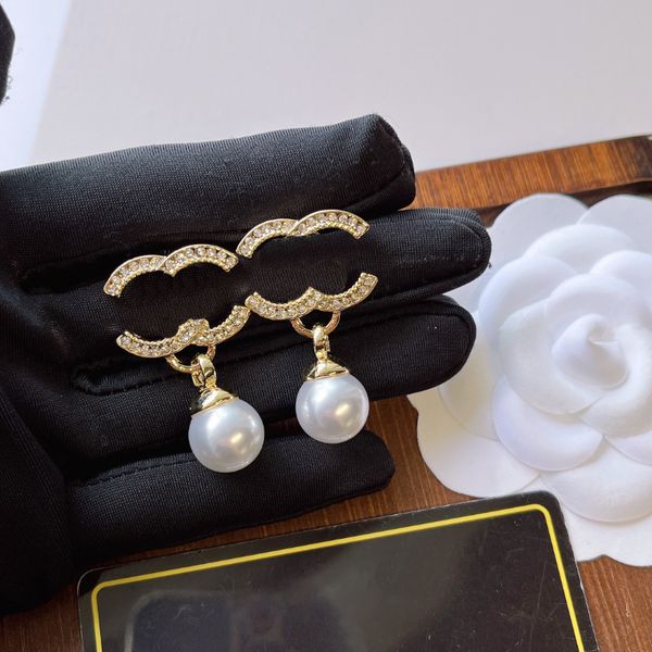 women stamp diamond ccity earrings charm luxury round pearl earring luxury jewelry designer brand accessories art youth fashion matching sel, Golden
women stamp diamond ccity earrings charm luxury round pearl earring luxury jewelry designer brand accessories art youth fashion matching sel, Golden