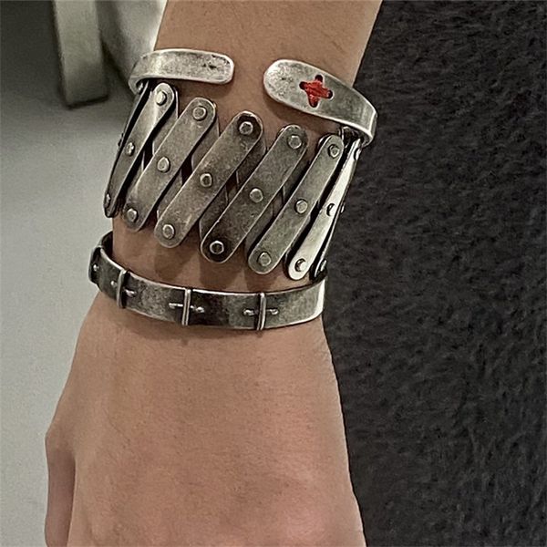 horseshoe fence couple 925 sterling silver bracelet chain men/women light luxury high design niche ins hip-hop street jewelry, Black
horseshoe fence couple 925 sterling silver bracelet chain men/women light luxury high design niche ins hip-hop street jewelry, Black